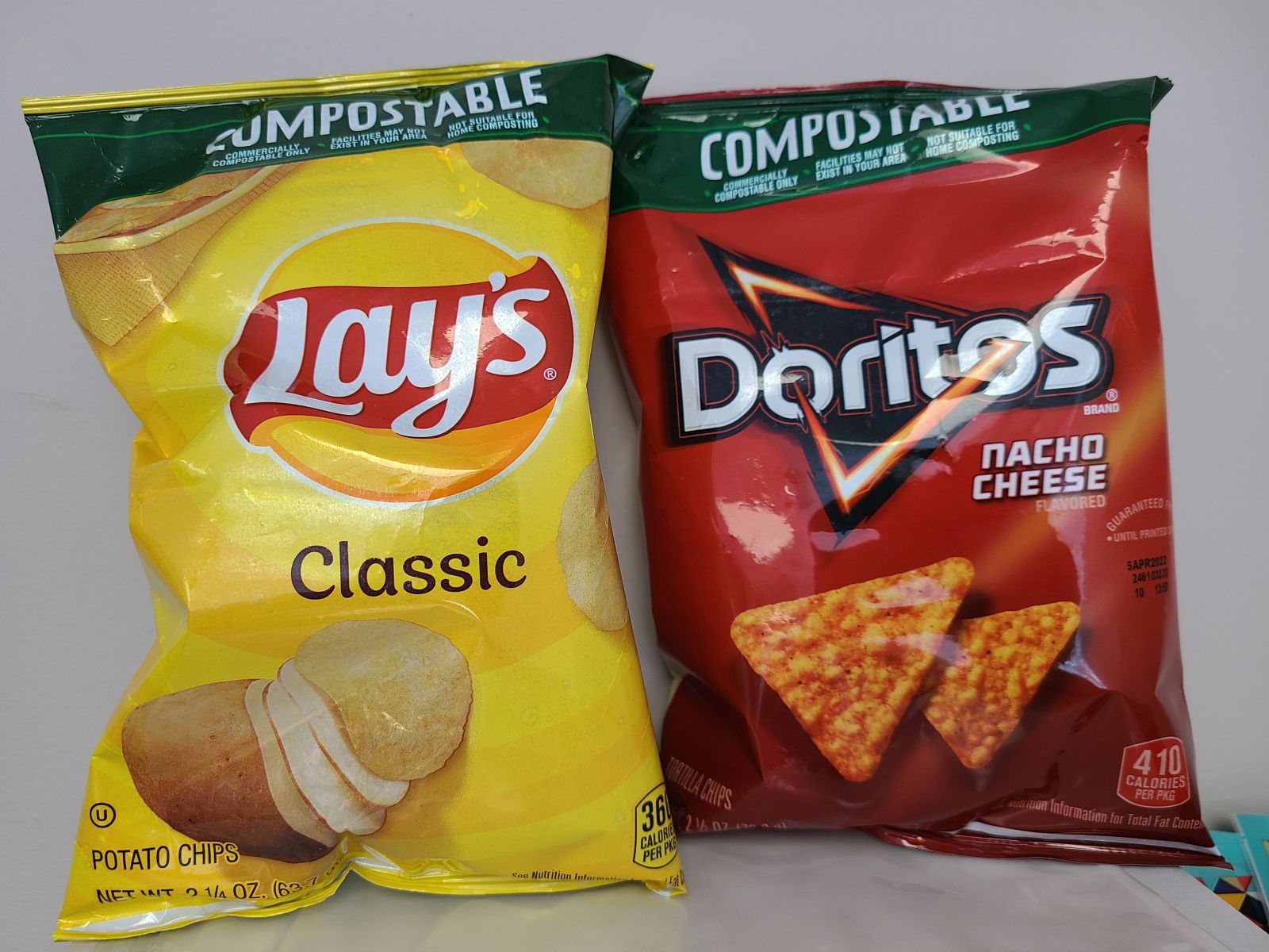 Comostable_doritos_and_lays_chip_bags_used_at_superbowl